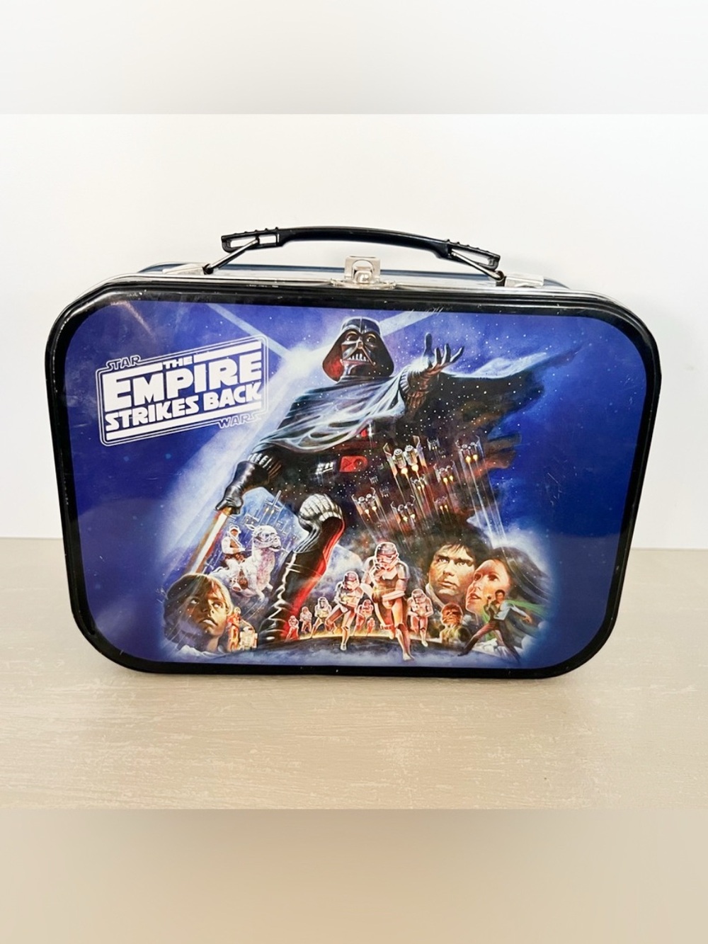 Star Wars The Empire Strikes Back Large Tin Tote Lunch Box Darth Vader 2010